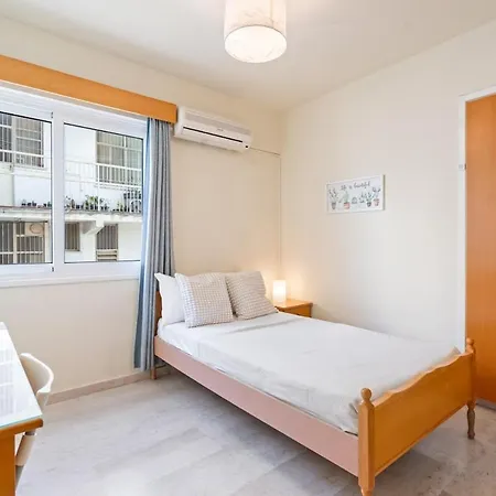 Spacious Centre Living Apartment